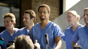 فیلم دستان هدیه بخش در داروخانه آنلاین زجاج کلاب